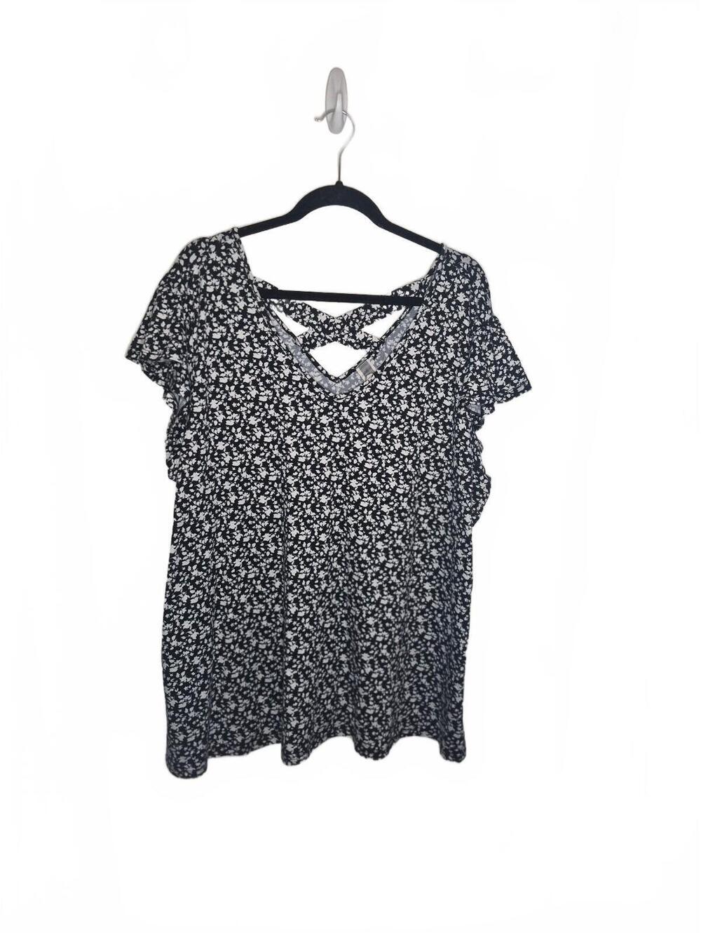 Honeyme Plus Size 3x Black & White Floral Print Short Sleeve Top Crisscross Back